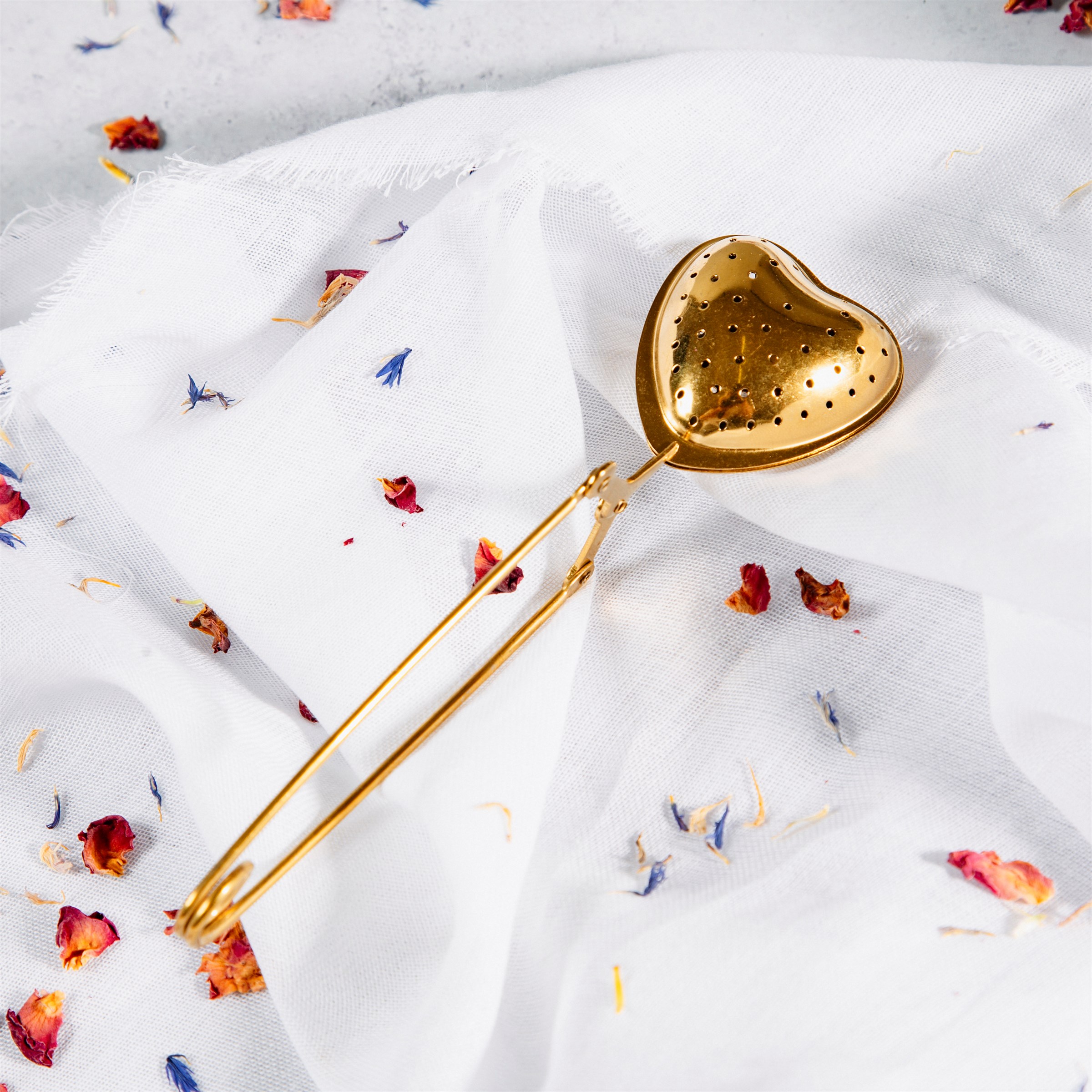 Brass Finish Heart Tea Infuser ⋆ Le Petit Nest
