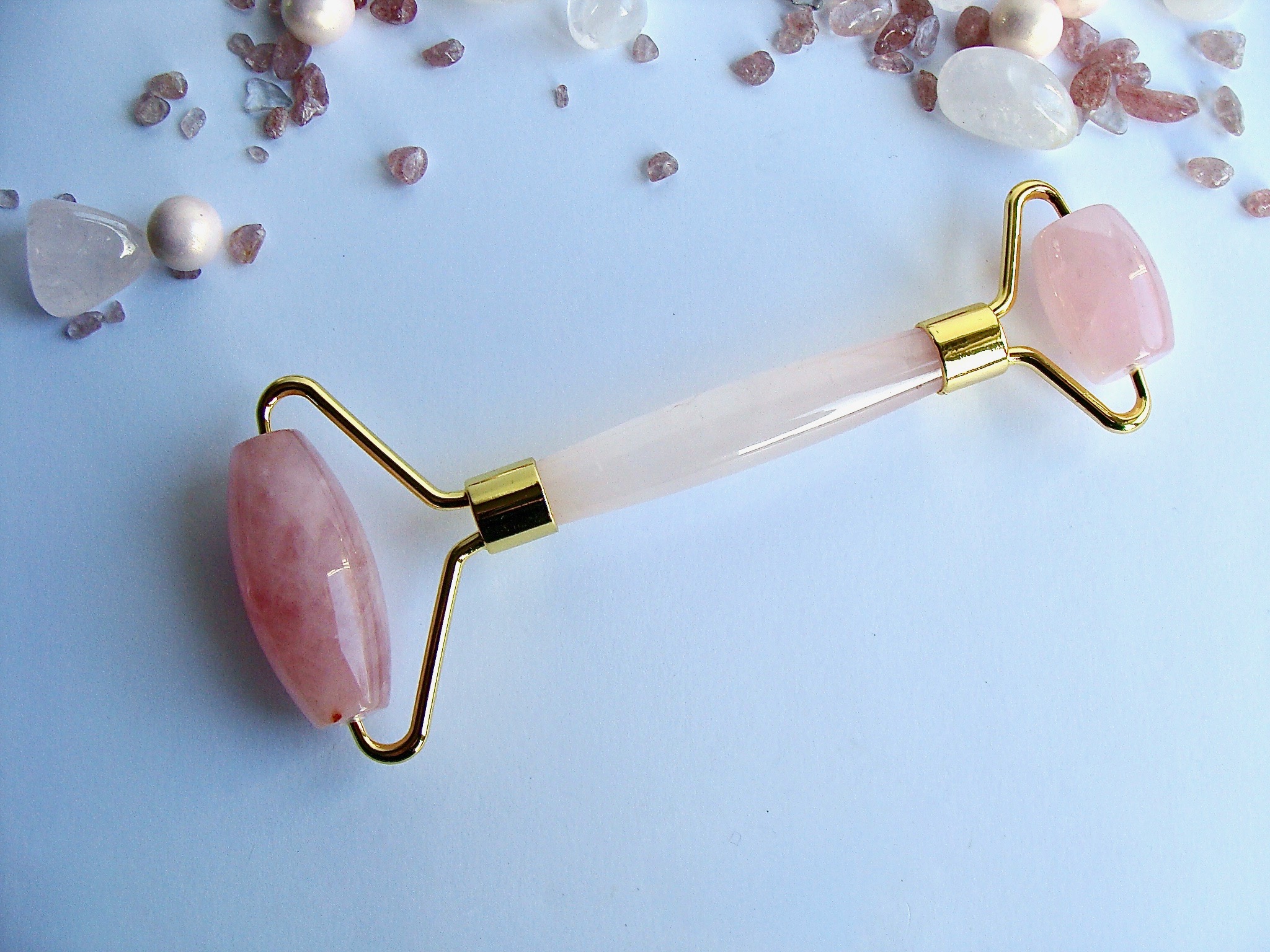 Rouleau de massage visage quartz rose double Les Orgonites