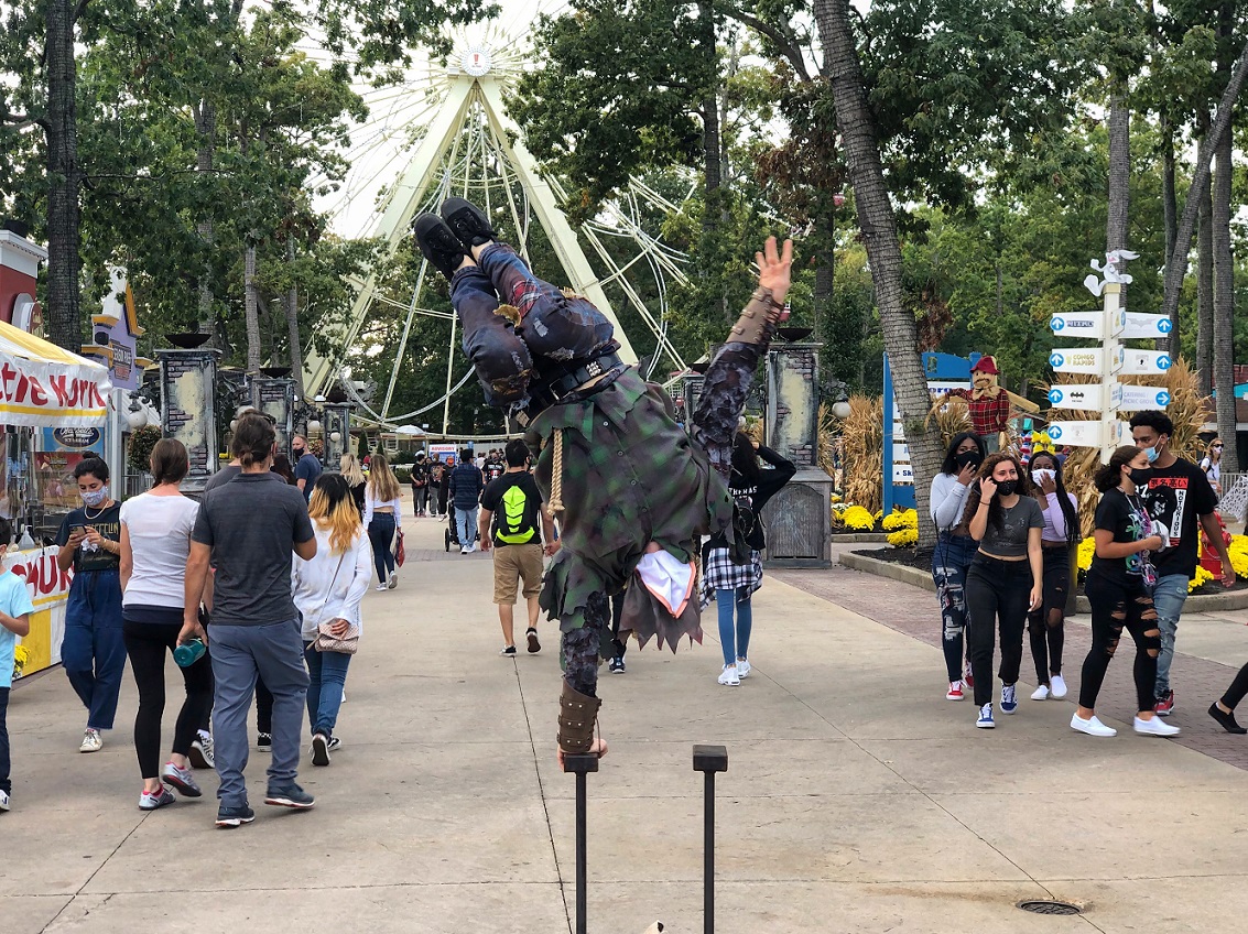 Six Flags HALLOWFEST 2020 LesDudis