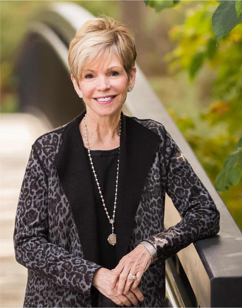 About Leslie Leslie Vernick