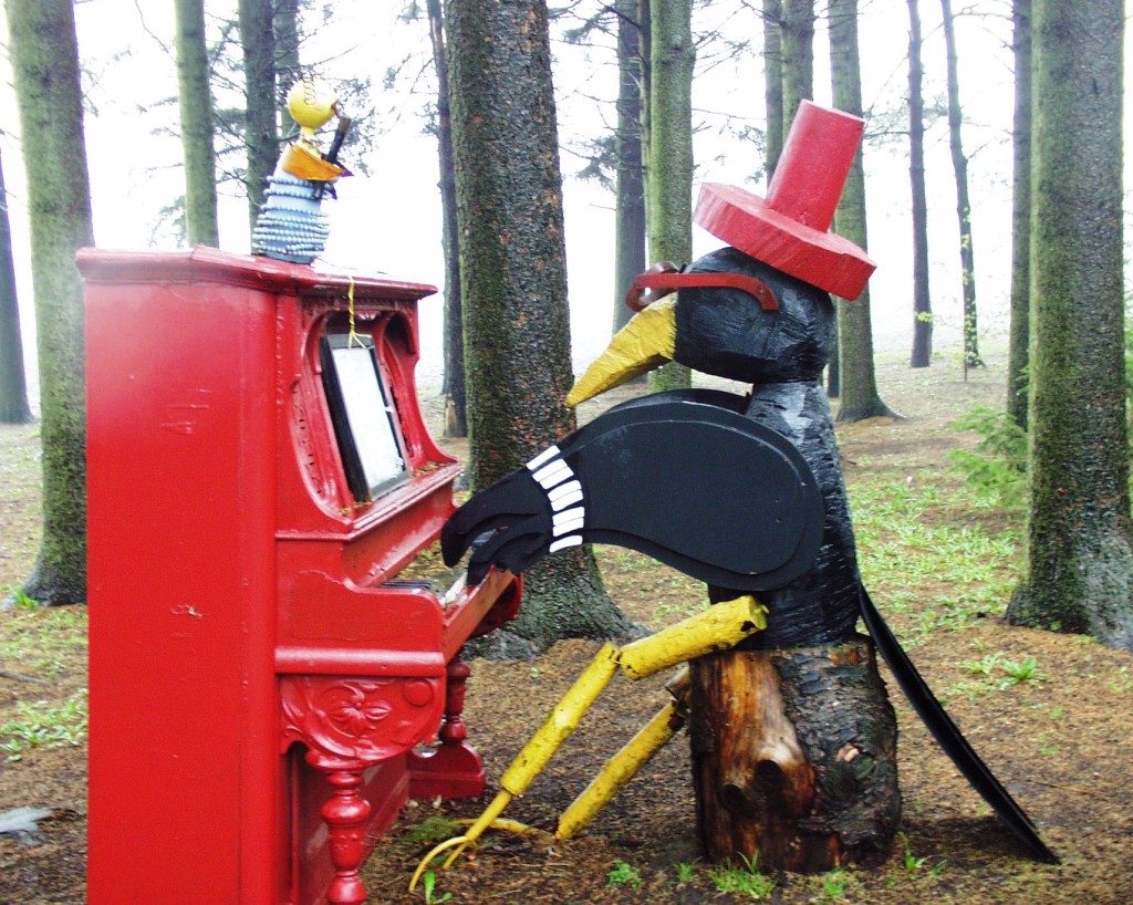 Yard Art Creativity with Scrap Metal, Chain Saw Art and “stuff” collections Less Beaten Paths