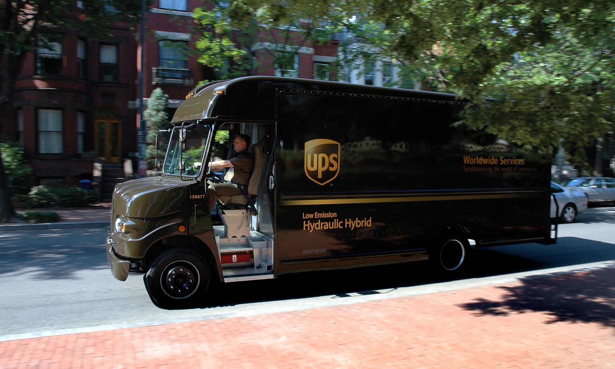 8 Ways to Achieve Cheaper Shipping Costs Lessgistics