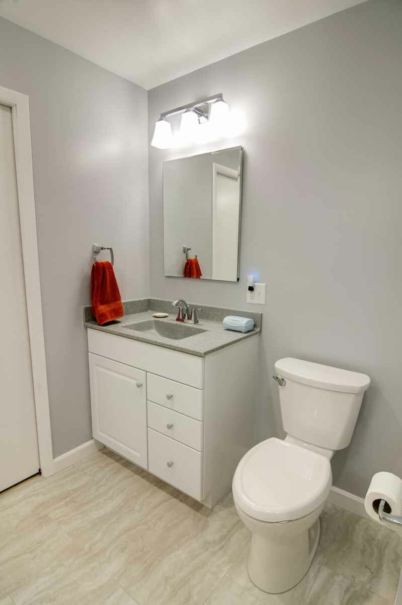  Kitchens & Bathrooms by Duncan's Bath & Kitchen Center