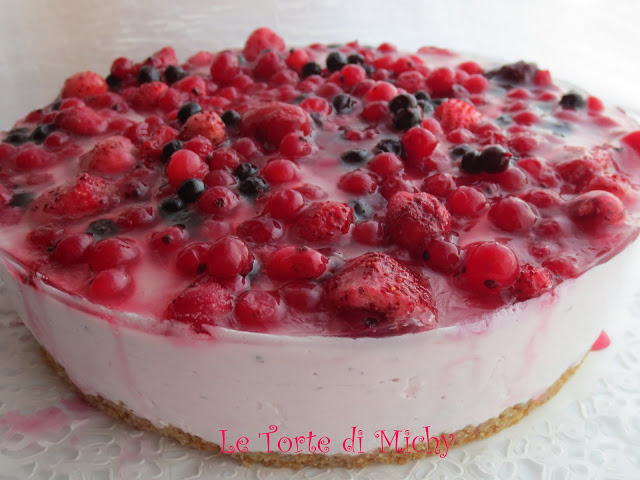 Torta semifreddo allo yogurt con frutti di bosco Le Torte di Michy