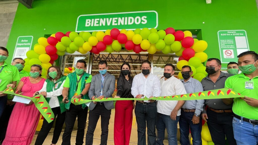 Bodega Aurrerá abrió sus puertas esta mañana Letra Fría
