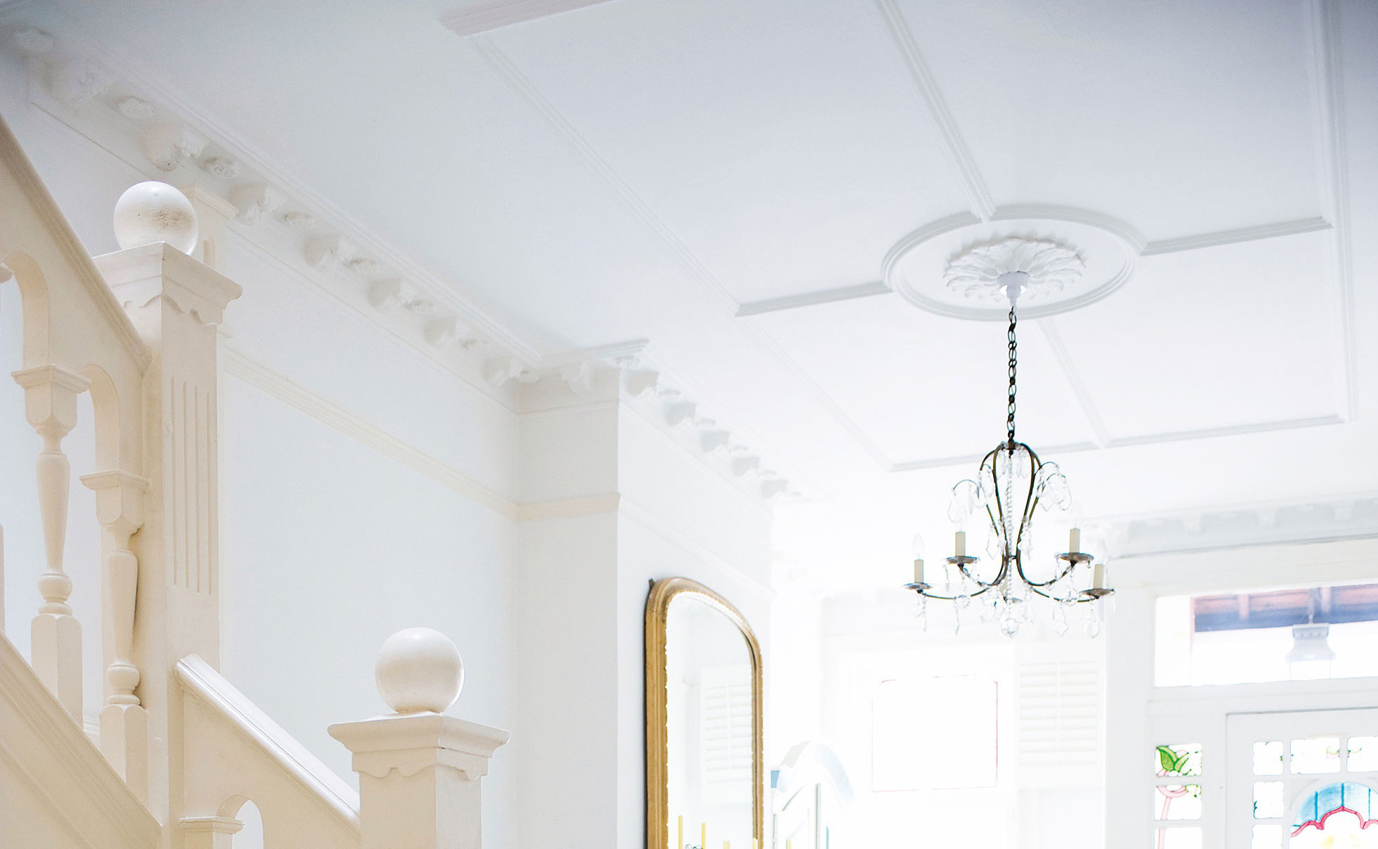 Tommy's Tips Fitting a Plaster Ceiling Rose LetsFixIt