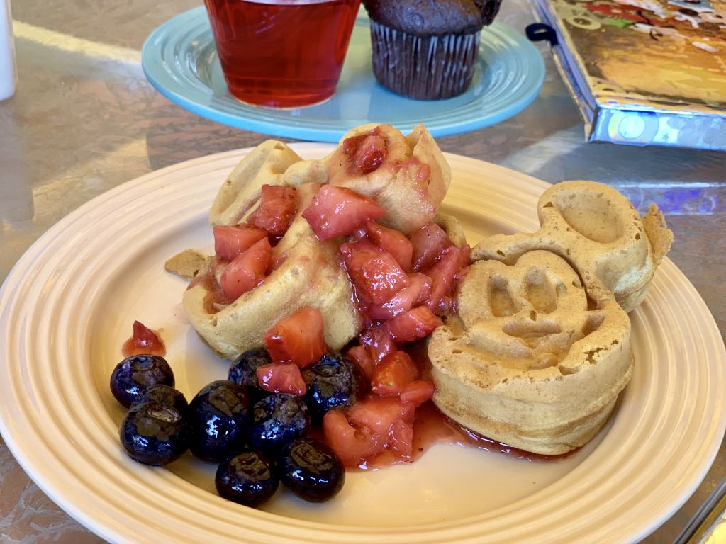 The best Disneyland Breakfast the Minnie & Friends Disneyland