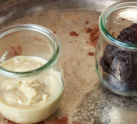 Erdnussbutter selber machen Zwei Rezepte Salzig oder schokoladig