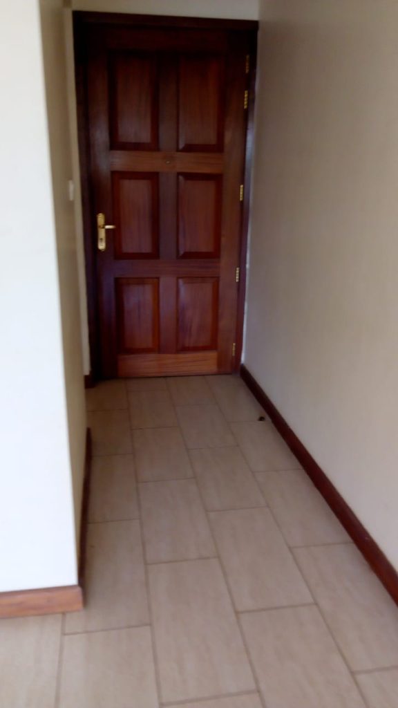 3 Bedroom Apartment for Rent in Woodley Lets Move
