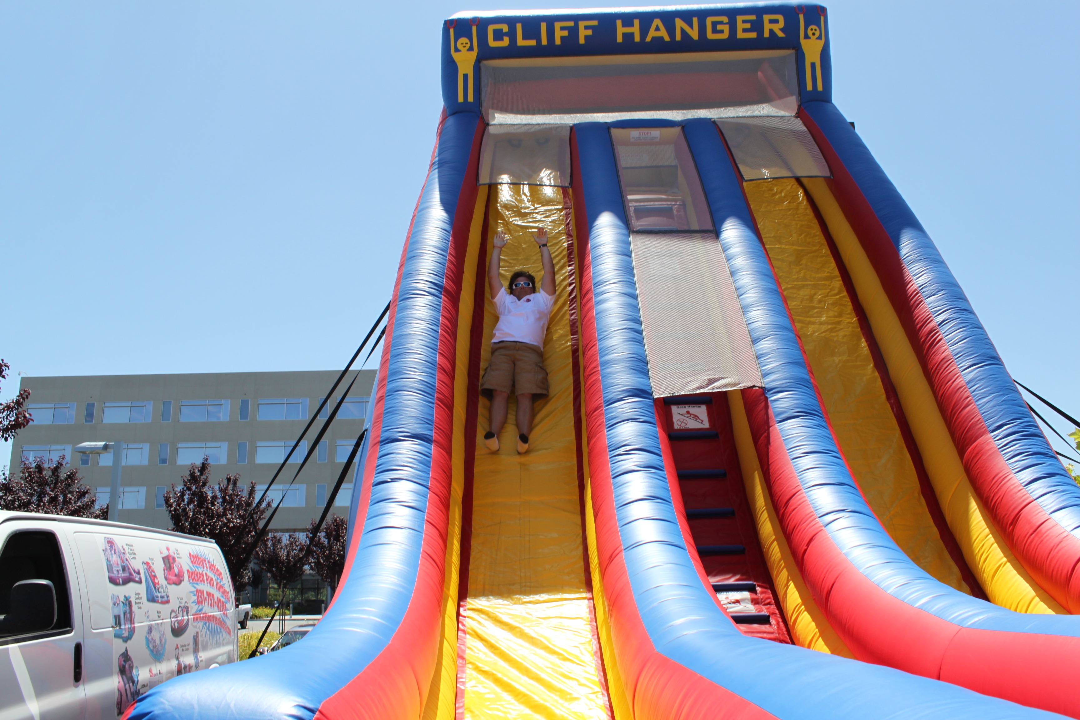 27ft Cliff Hanger Inflatable Slide Lets Party