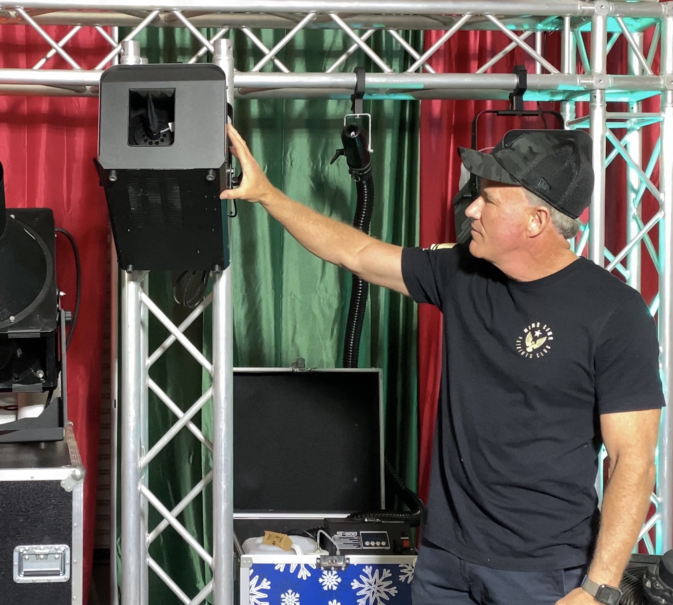 Snow Machine Rental Fake Snow Machine Rental Near Me Lets Party