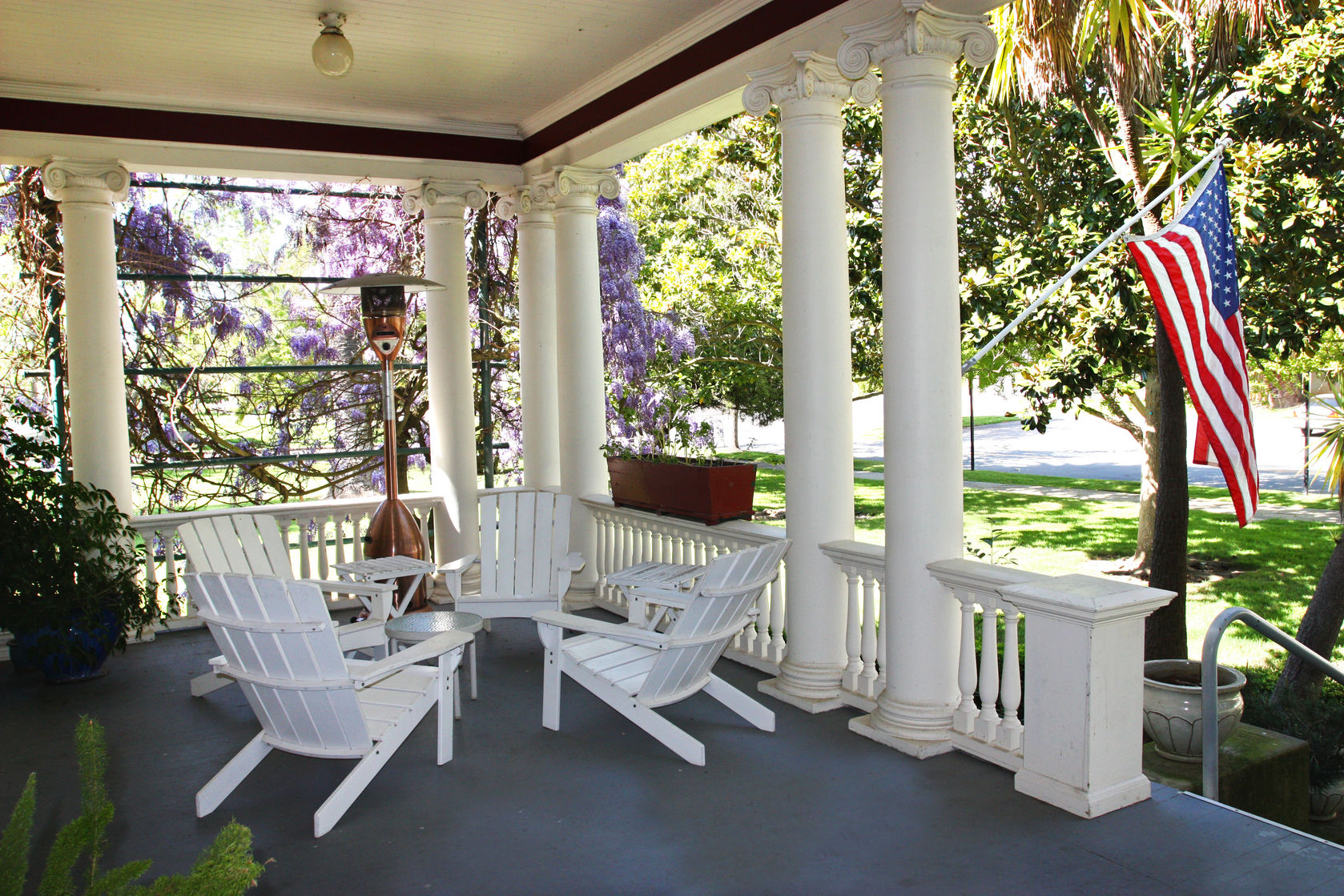 Cozy Porch Patio to Passerbyes Photo Remodeling Analysis