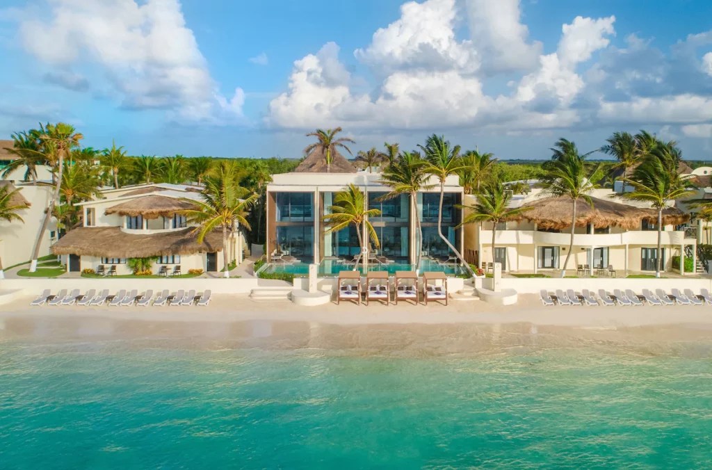 The 13 Best Party Resorts in Cancun for All Budgets