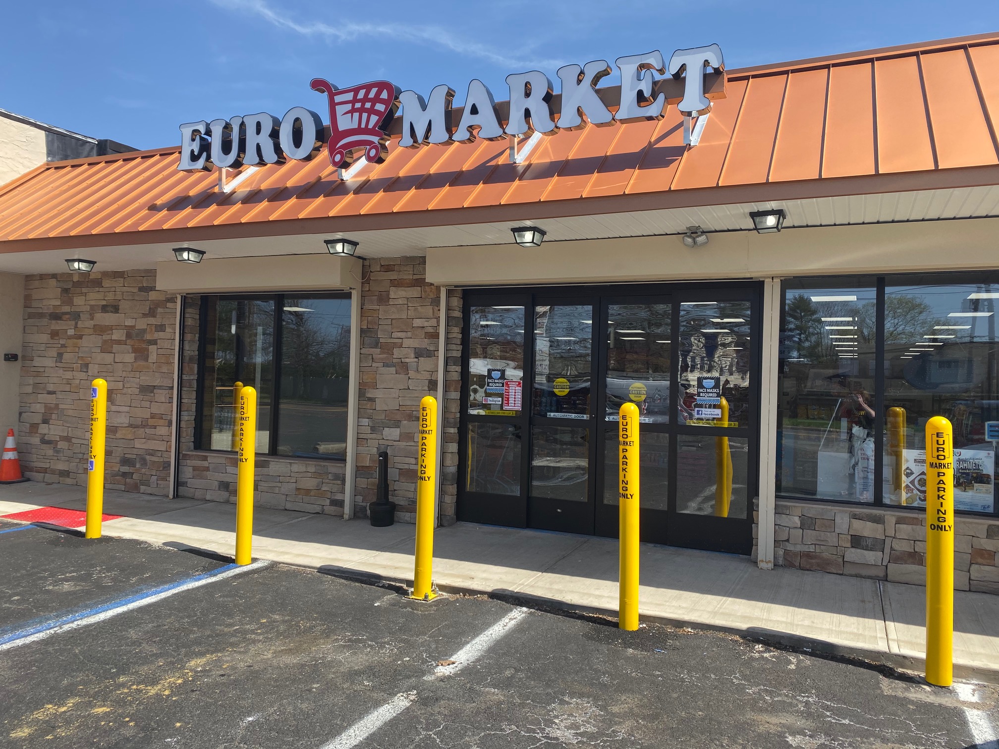 After Disastrous 2020, Levittown Food Market Reopens