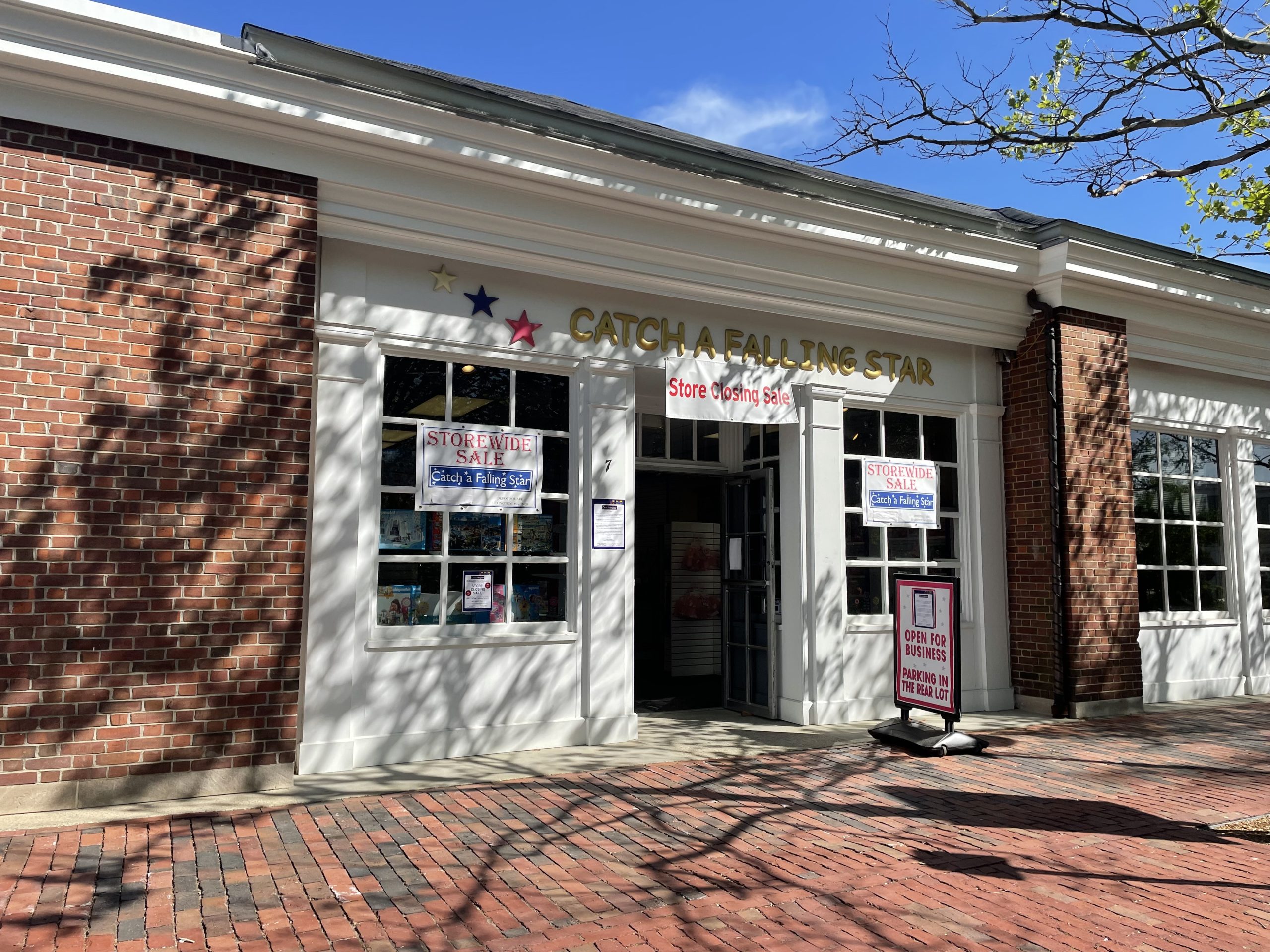 After nearly two decades, beloved toy store Catch a Falling Star closes