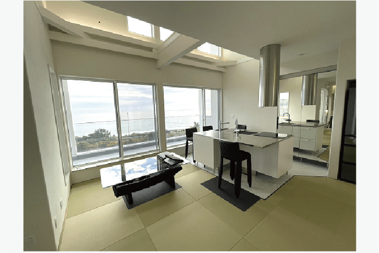 海が見える絶好ロケーションの別荘風5選！贅沢時間を表現するならここ！ ロケフィット