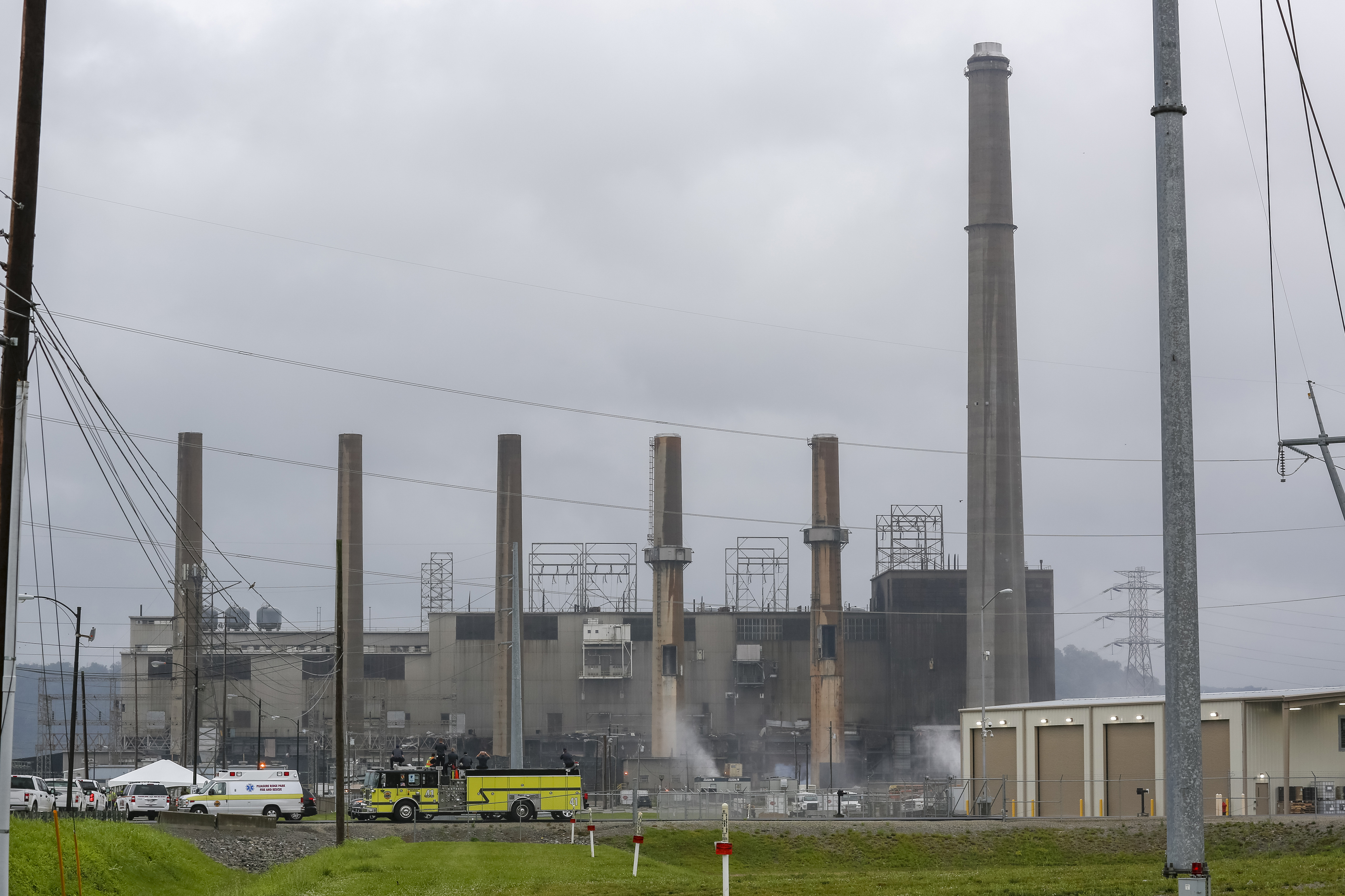 LG&E demolishes retired Cane Run Generating Station LG&E and KU