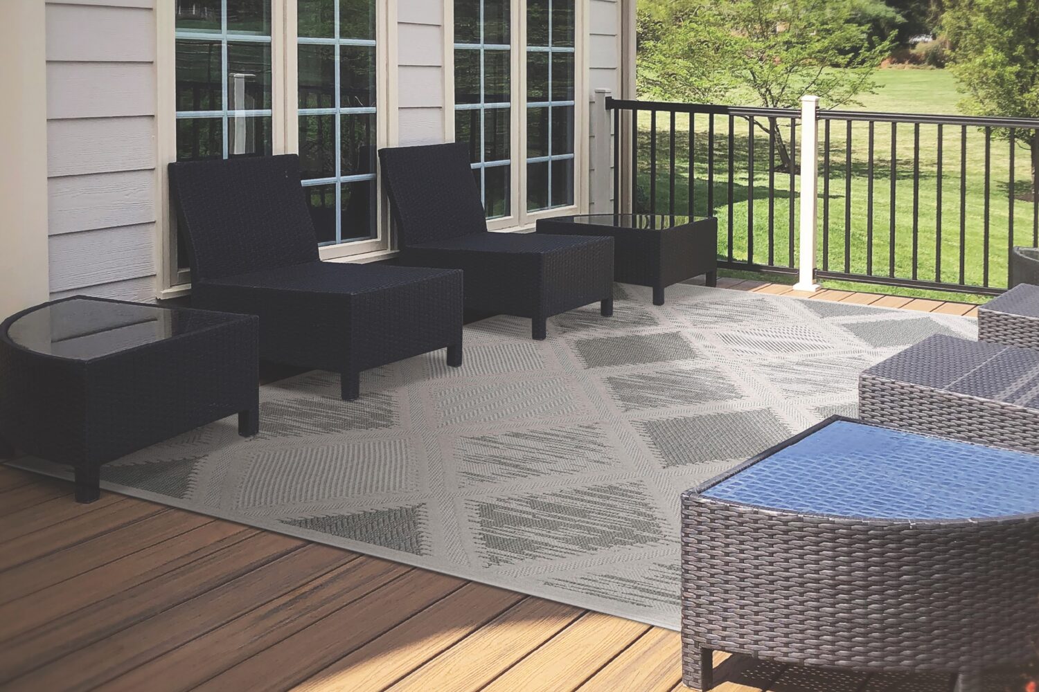 WeatherResistant Rug Lawn & Garden Retailer