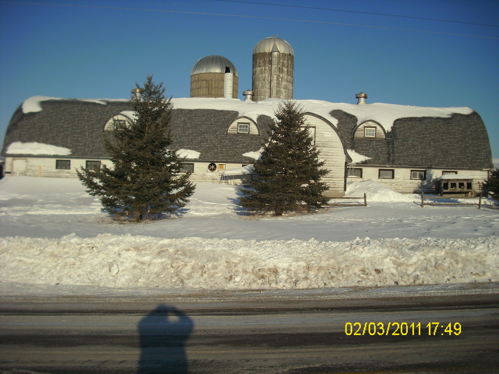MacIntosh's farmstand and SilverRock Acres