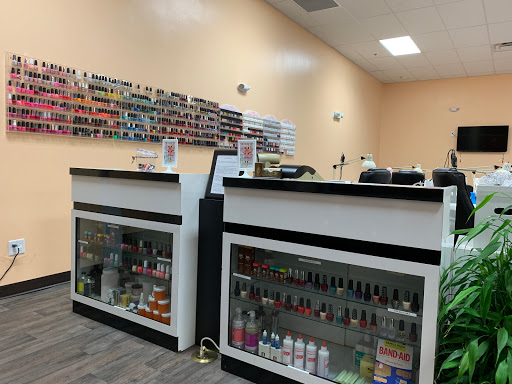 Spa Nails Nail Salon in West Allis