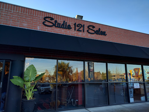 Studio 121 Beauty Salon in Tigard