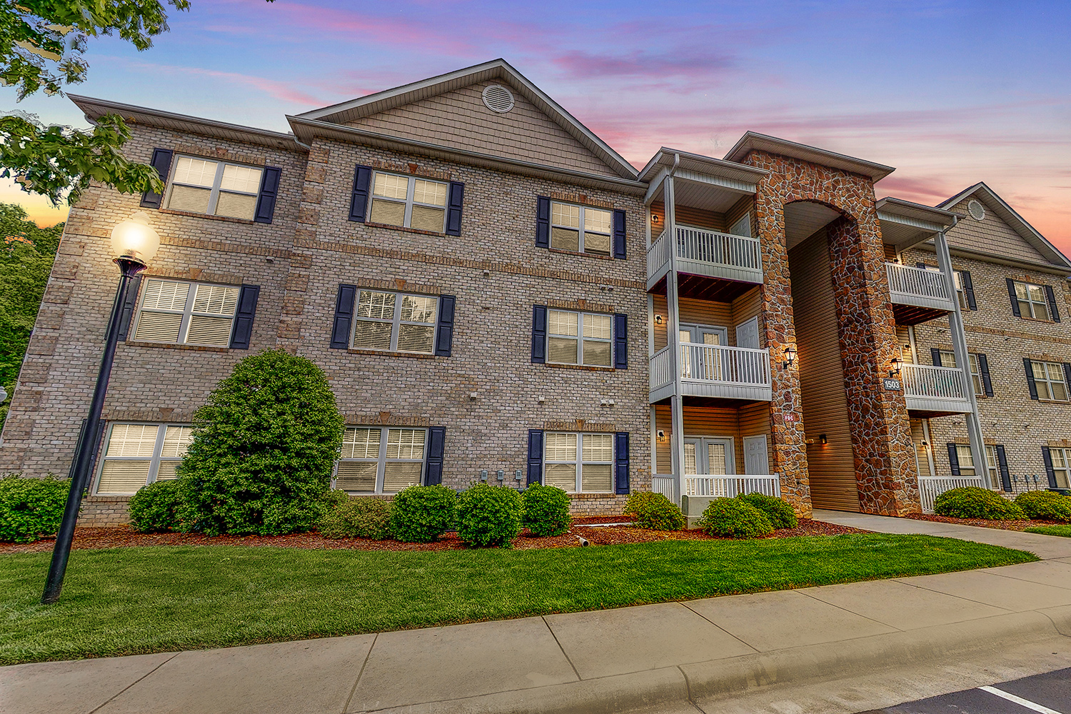 Wendover aXcess Apartments Greensboro, North Carolina Ninja.rentals