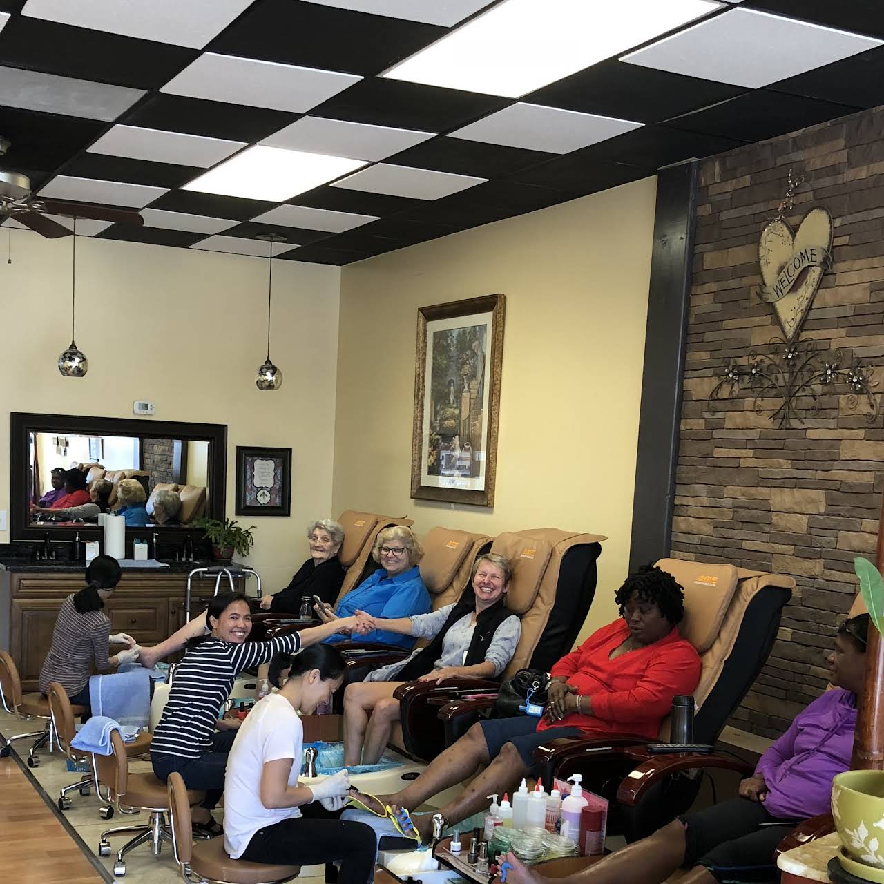 Molly’s nails Nail Salon in Wilmington