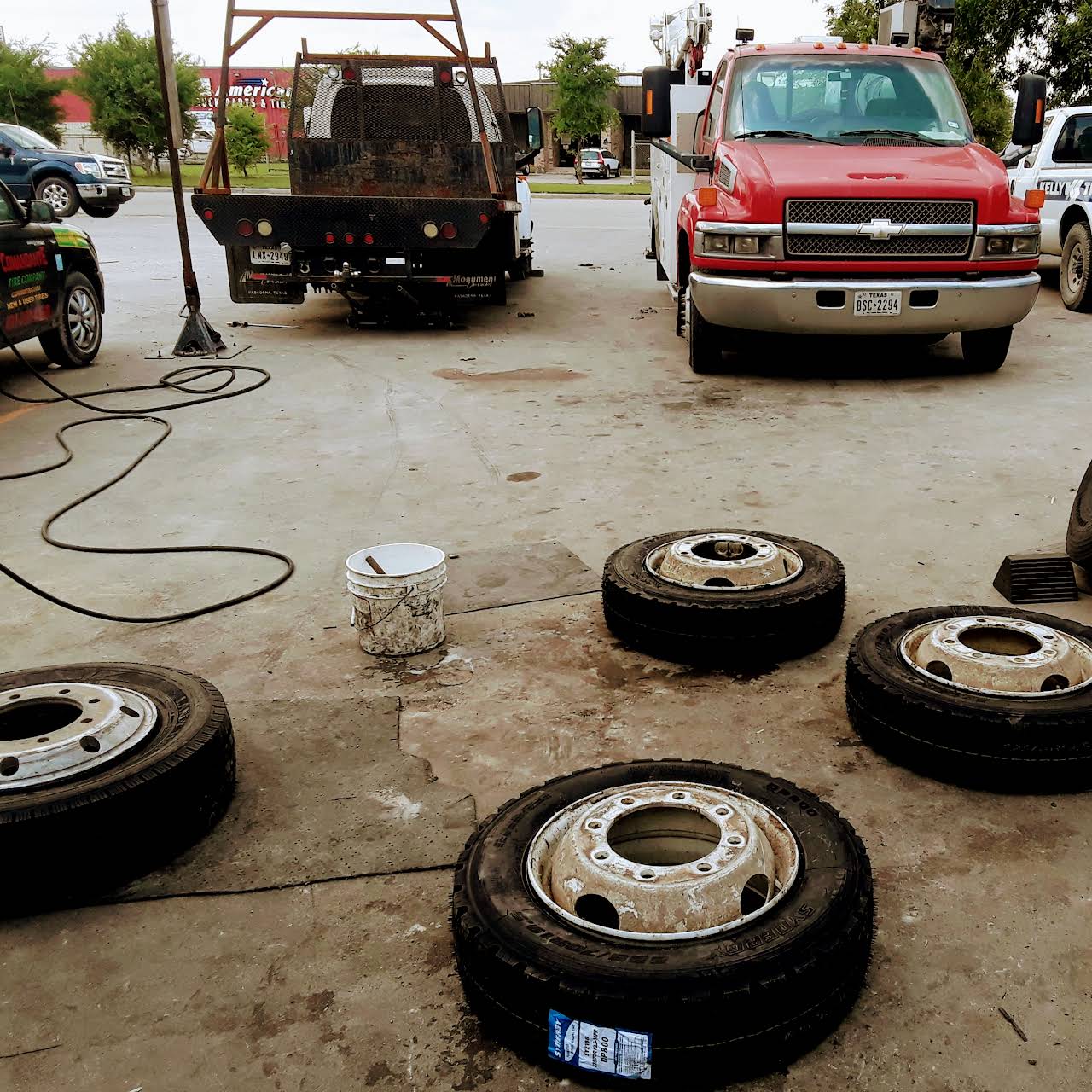 Comandante Tire Company Used Tire Shop in Houston