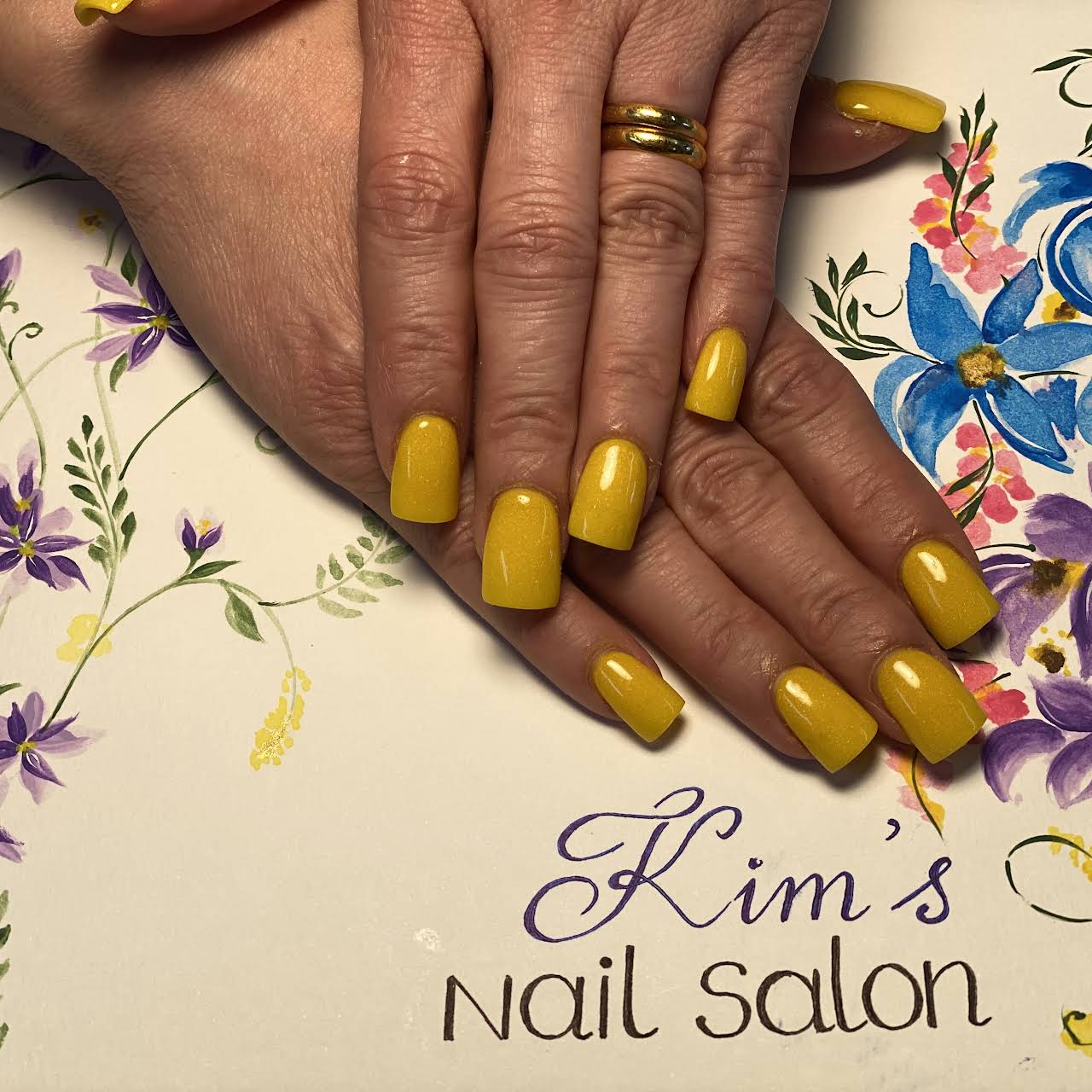 KIM'S NAIL SALON Nail salon