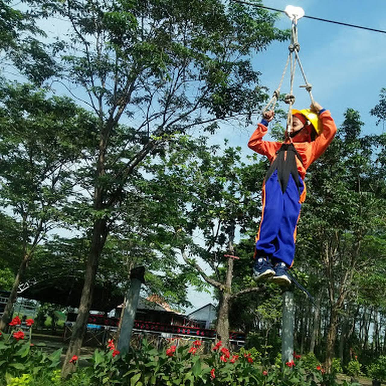 Alas prambon outbound dan 5 paket harga hemat. Biaya Perorangan Ke Alas Prambon / Harga Tiket Masuk Alas ...