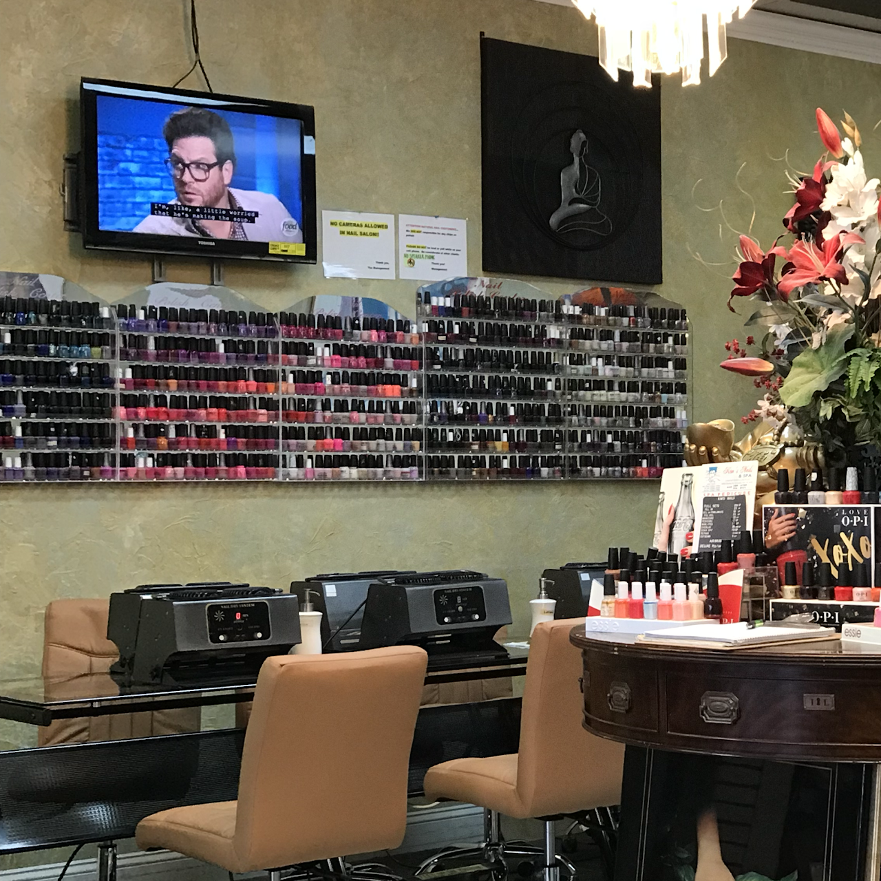 Kim’s Nail Nail Salon in Willoughby hills