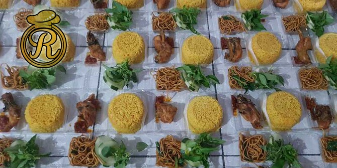 Untuk memesan nasi box murah meriah. Kotak Nasi Box Kekinian - 5 Nasi Kotak Kekinian Yang Lagi ...