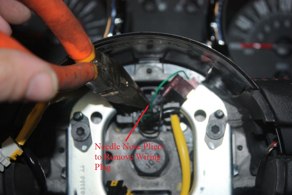 How to Install a Ford Racing GT500 Steering Wheel on Your 20052009