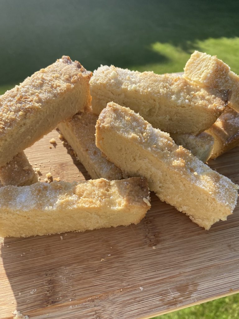 GlutenFree & Vegan Shortbread Recipe (Buttery & Crumbly) LiberEat