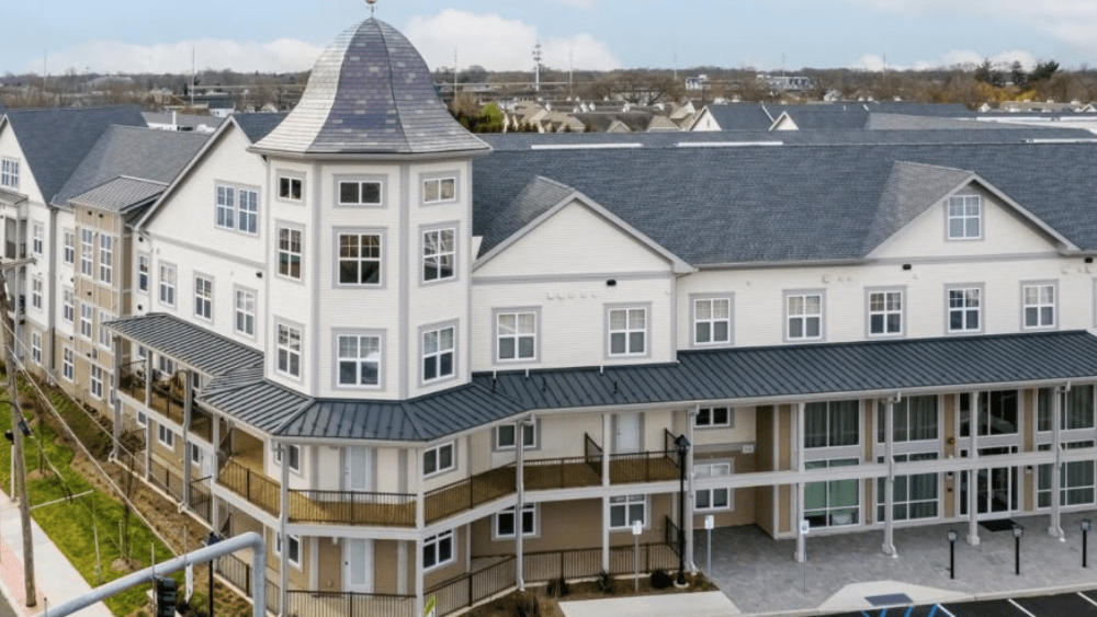 Avalon Bays Grand opening event for 120M Amityville apartment