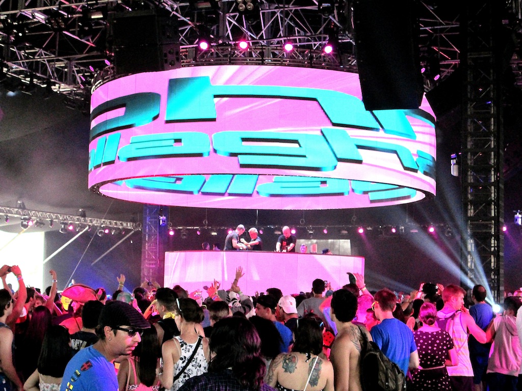 Electric Zoo! Part 1 LIB Magazine