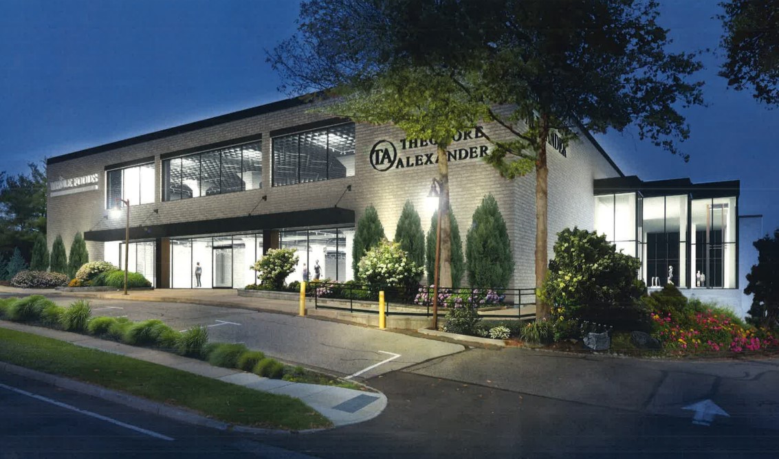 Highend furniture maker to open its first U.S. store on Long Island