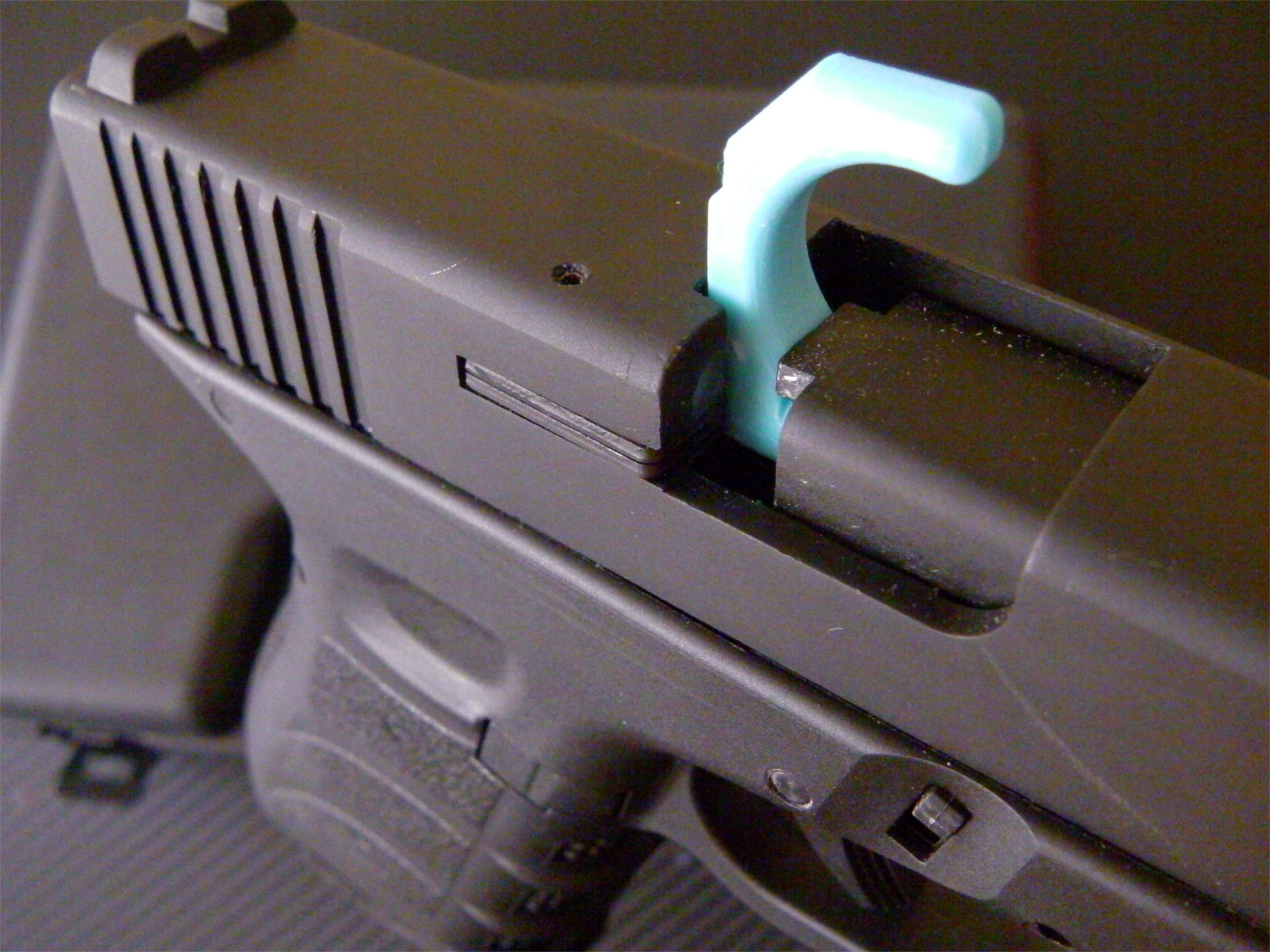 3D printed 9 mm Chamber Safety Flag for Glock handgun Home Libre