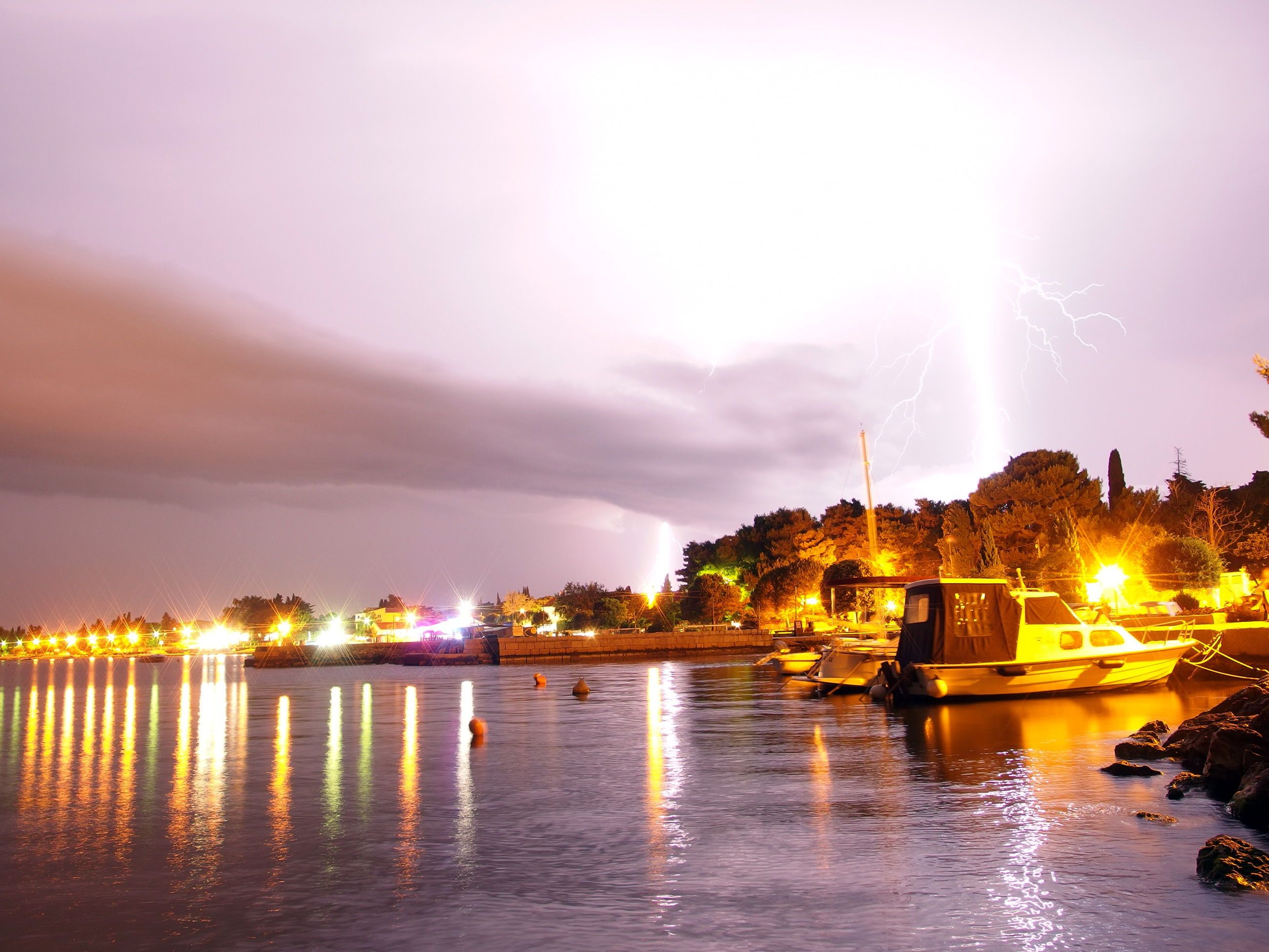 Lightning, Boats And Sea Copyrightfree photo (by M. Vorel) LibreShot
