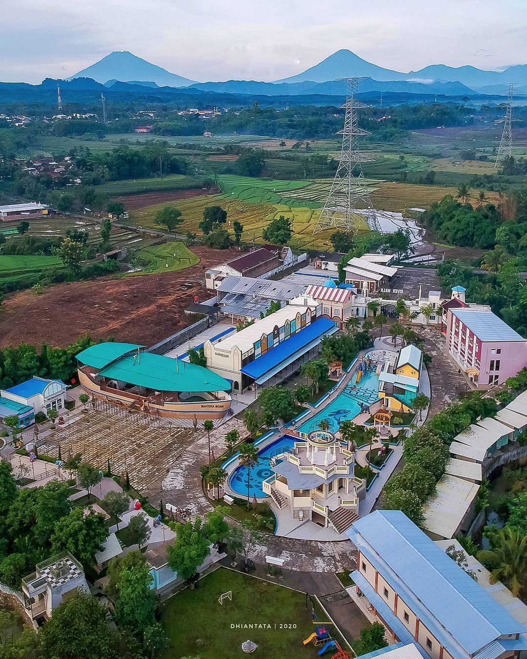 Destinasi Wisata yang Cocok Untuk Keluarga, dengan Perpaduan Keindahan