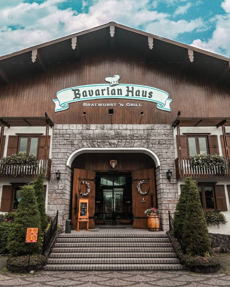 Bavarian Haus Puncak, Resto dengan Konsep Jerman Pertama di Indonesia