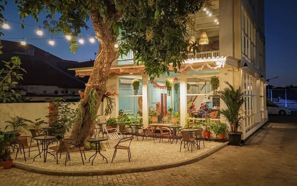 The Rooster Coffee, Tempat Makan Segala Usia & Segala Acara di Sidoarjo