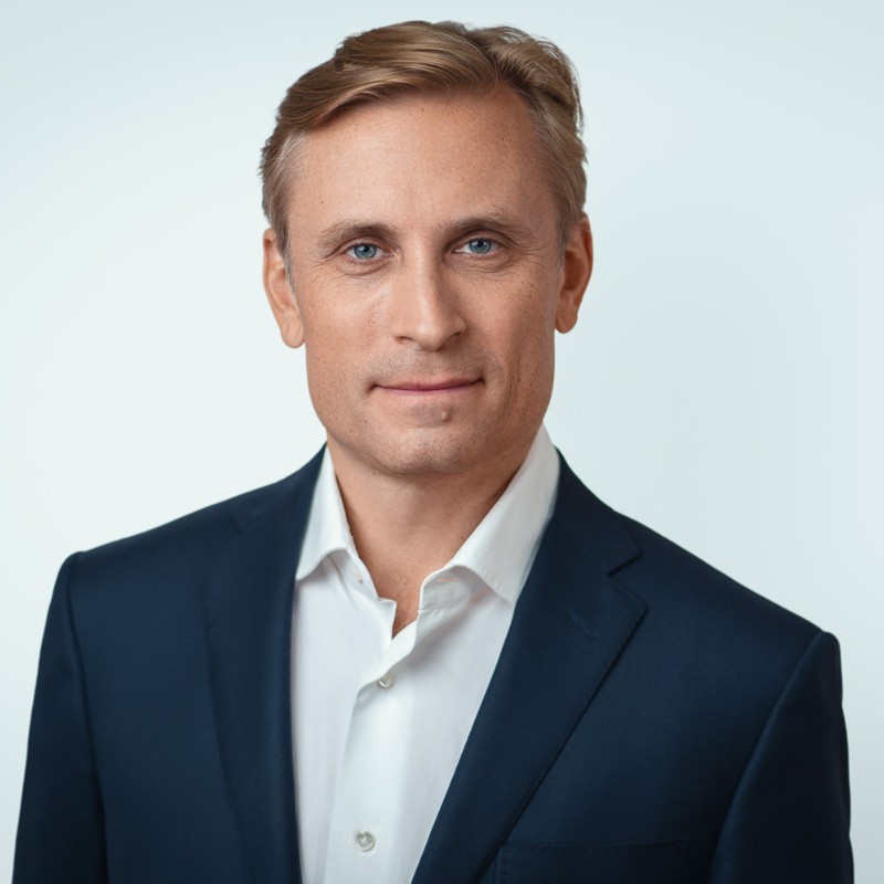 Canadian lawyer allegedly tied to major fraud case joins new NOC