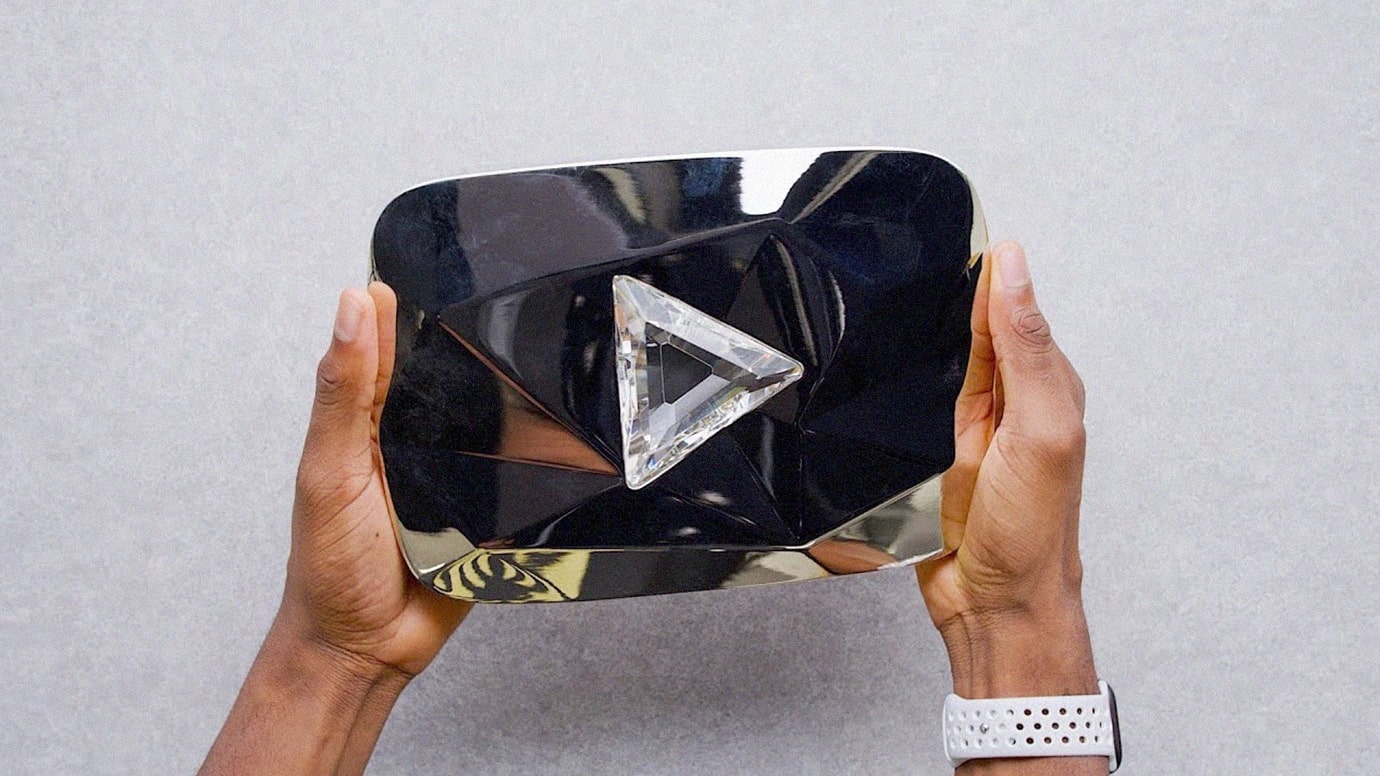 What Are YouTube Play Buttons & How Do You Get Them • Lickd