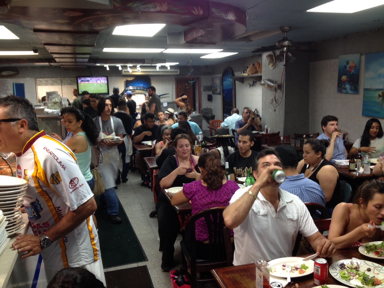 IS 'ASTORIA SEAFOOD' THE BEST RESTAURANT IN LONG ISLAND CITY? •