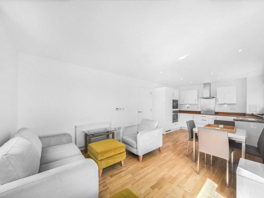 2 bed flat to rent in Sun Passage, Bermondsey, London SE16, £2,700 pcm