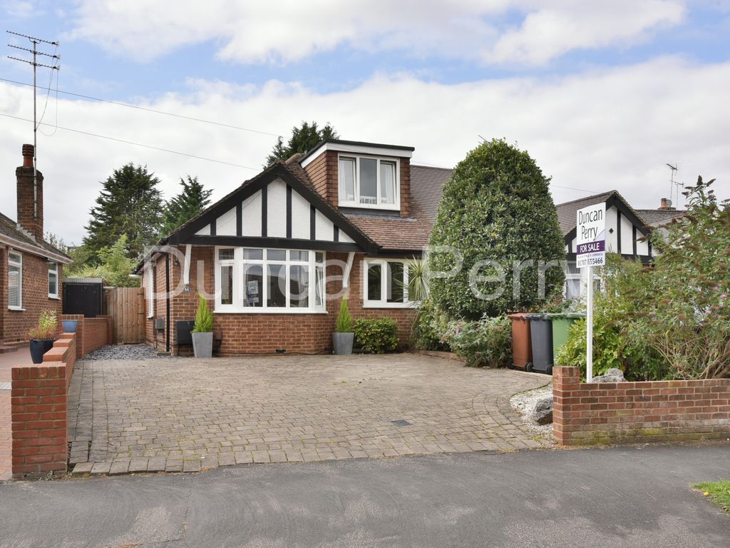 4 bed semidetached bungalow for sale in Dugdale Hill Lane, Potters Bar