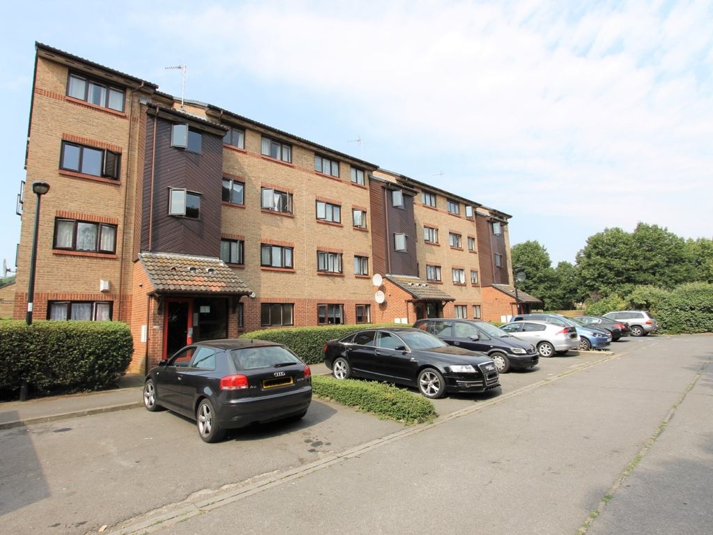 2 bed flat to rent in Grilse Close, Edmonton, London N9 Zoopla