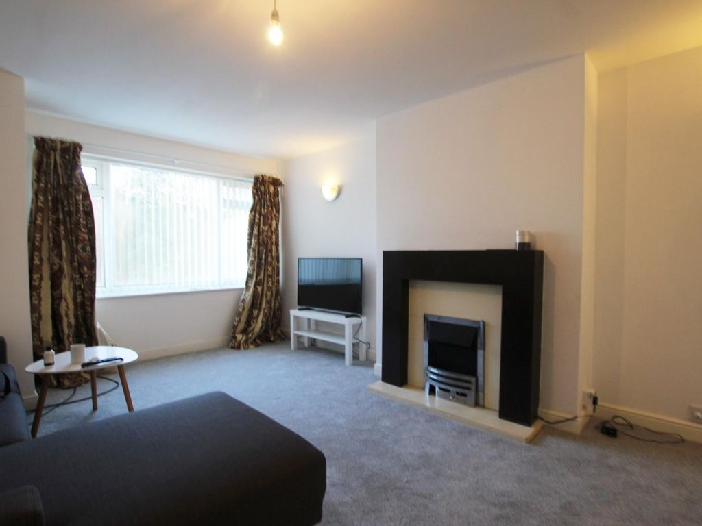 3 bed semidetached house to rent in Stoney Ridge Road, Bingley BD16