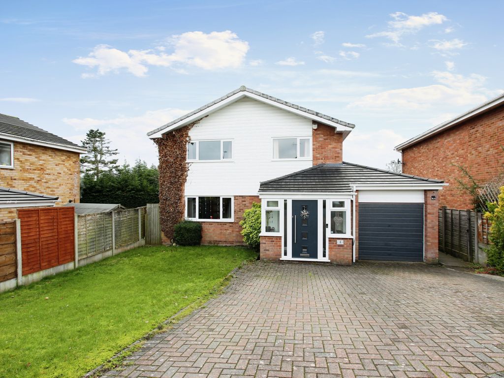 4 bed detached house for sale in Woodstock Close, Macclesfield SK10